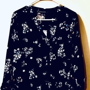 41 Hawthorn Astrid Two Pocket Blouse